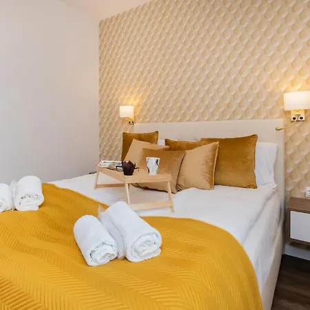 Stunning With Parking In Lower Town By Renters Prestige